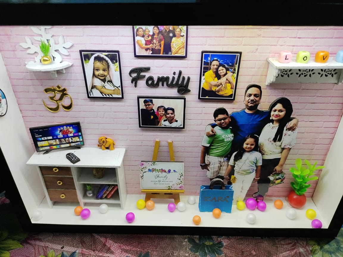 Miniature Box With Lights – Shadow box Family Photo frame Customised Gift